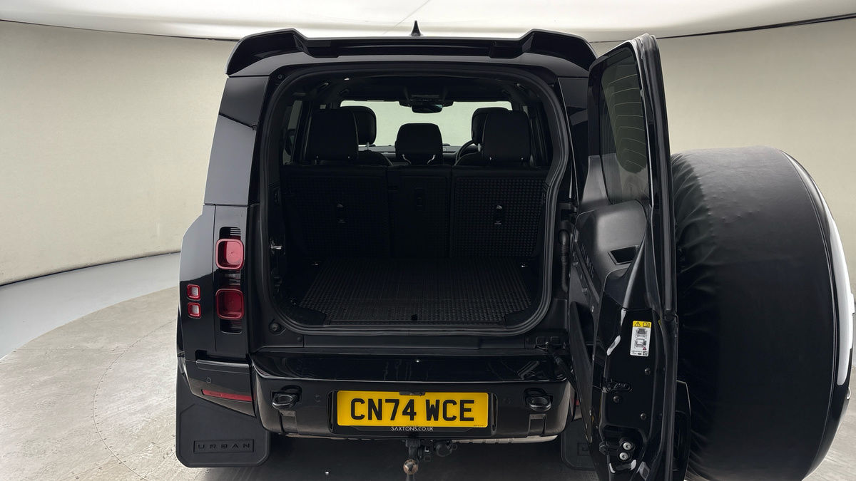 Land Rover Defender 110 Urban Image 17
