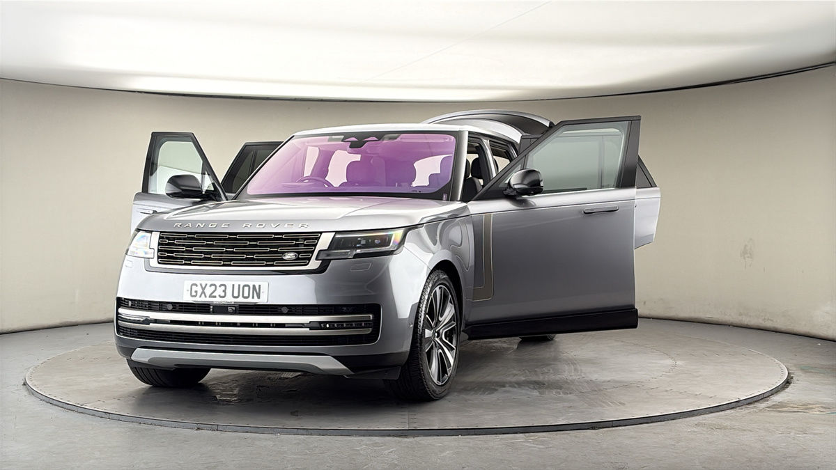 More views of Land Rover Range Rover