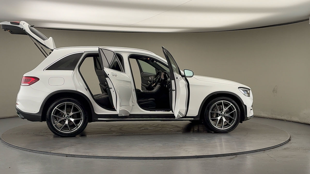 More views of Mercedes-Benz GLC