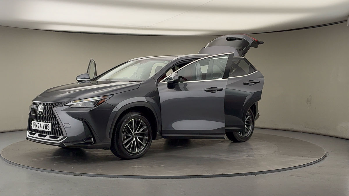 Lexus NX Image 22