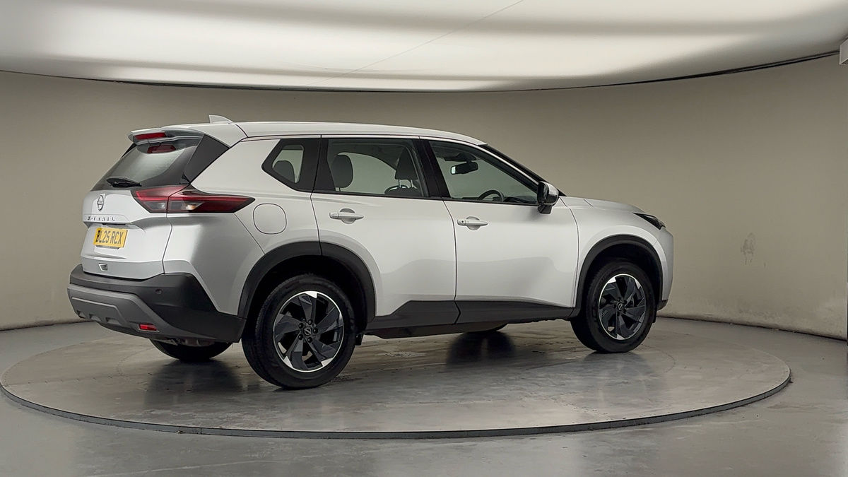 More views of Nissan X-Trail