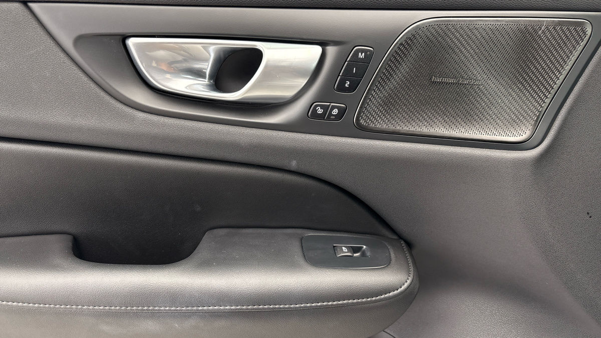 Volvo S60 Image 19
