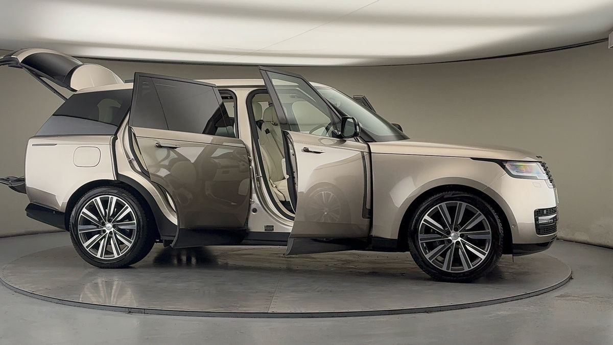 More views of Land Rover Range Rover