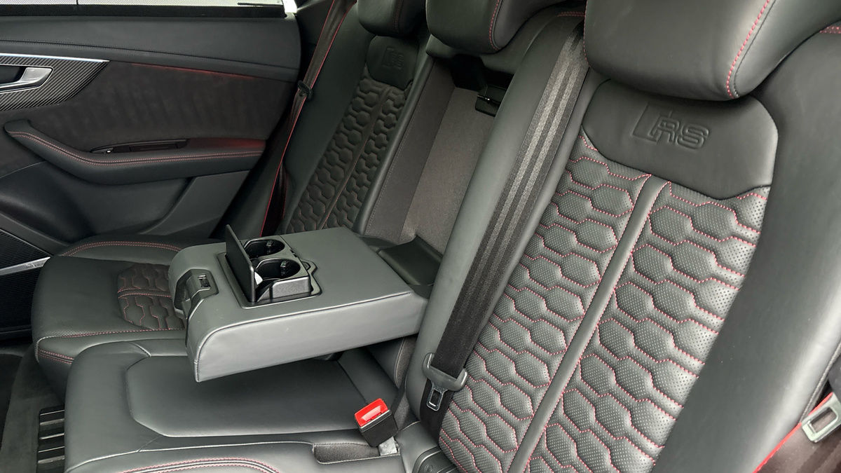 Audi RSQ8 Image 26