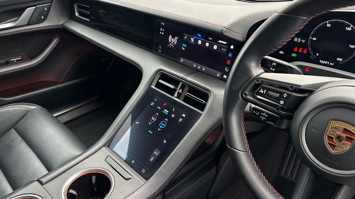 Porsche Taycan Image 19