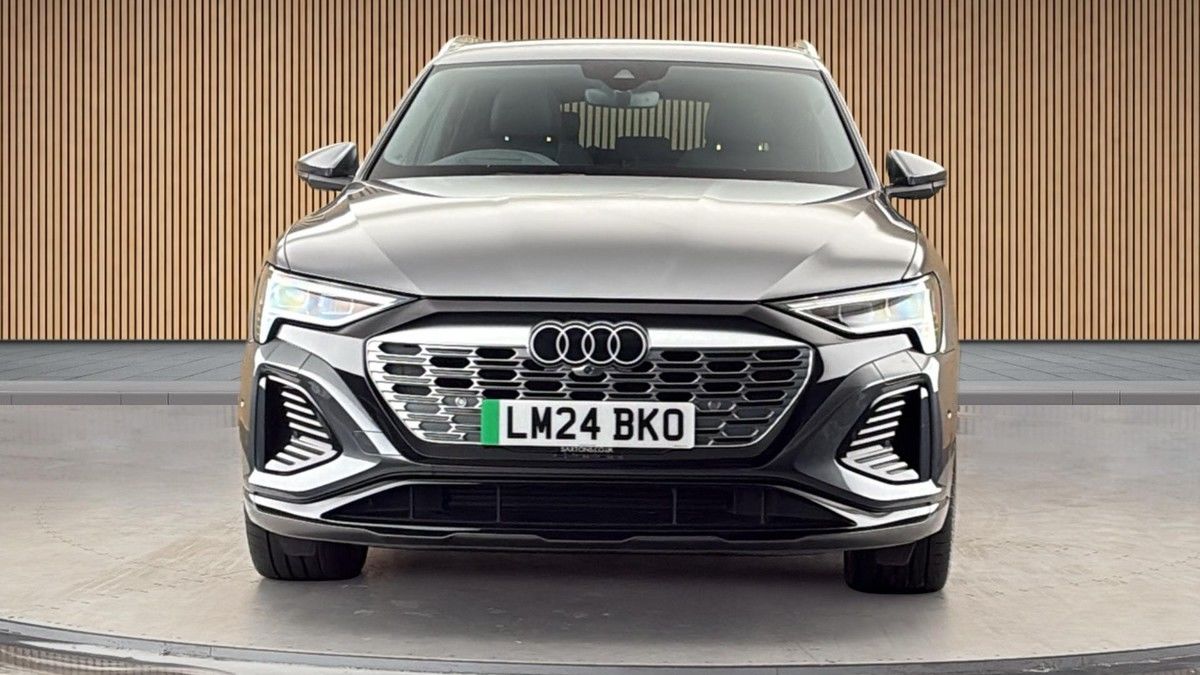 Audi Q8 e-tron Image 3