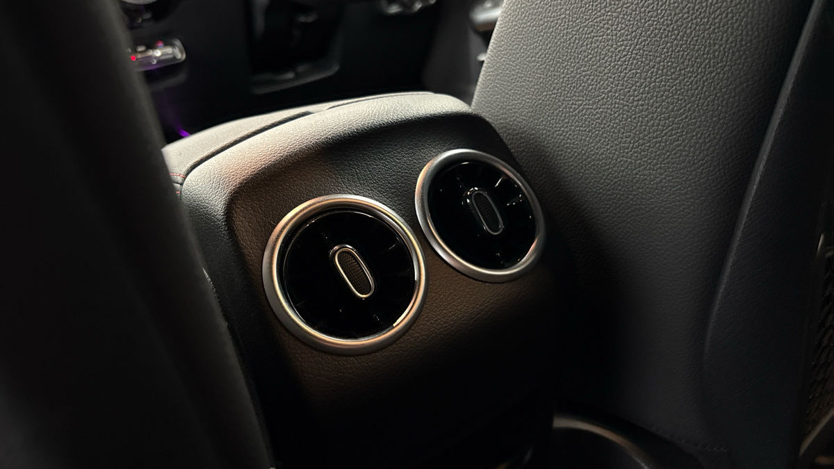 Mercedes-Benz GLA Image 9