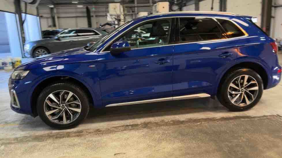 More views of Audi Q5