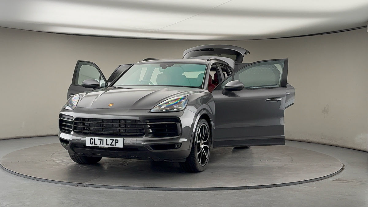 More views of Porsche Cayenne