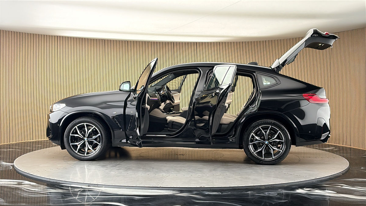More views of BMW X4