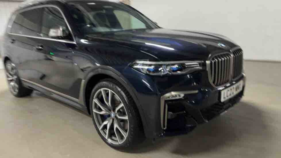More views of BMW X7