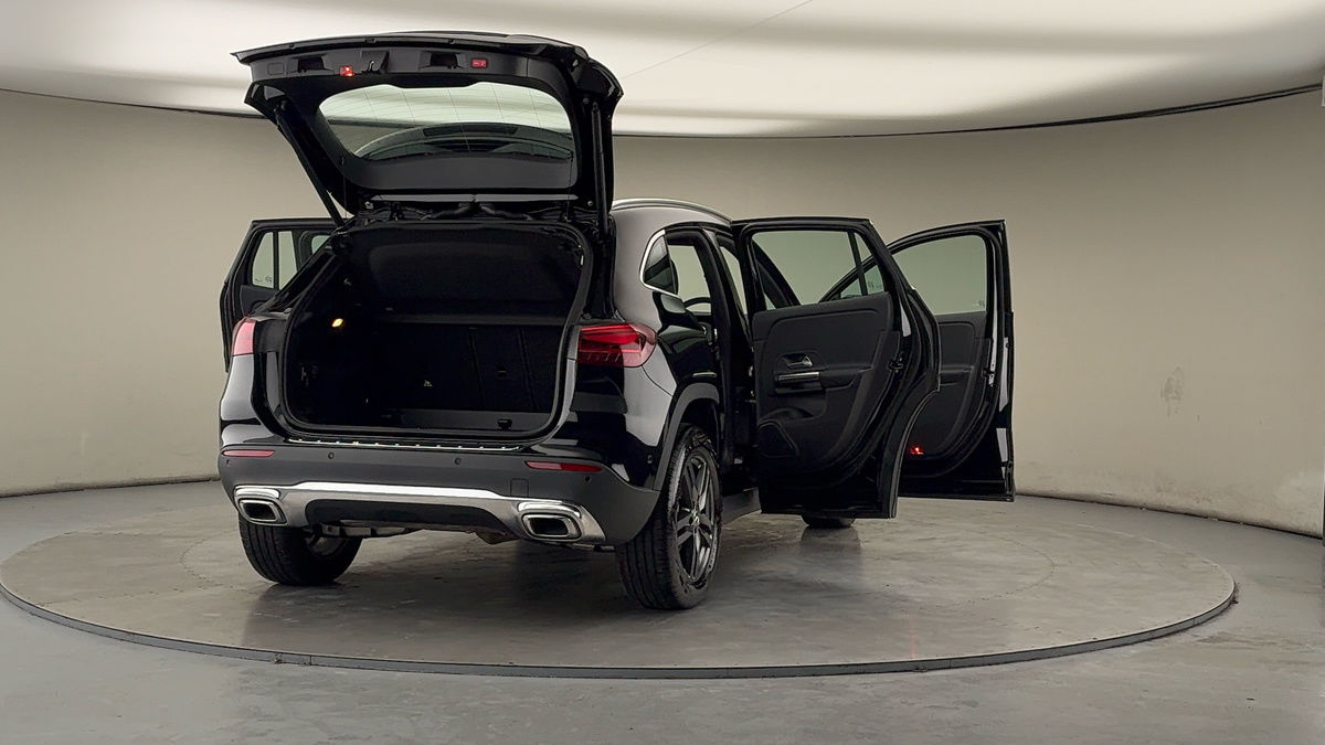 More views of Mercedes-Benz GLA