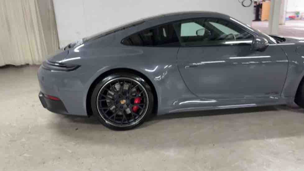 More views of Porsche 911
