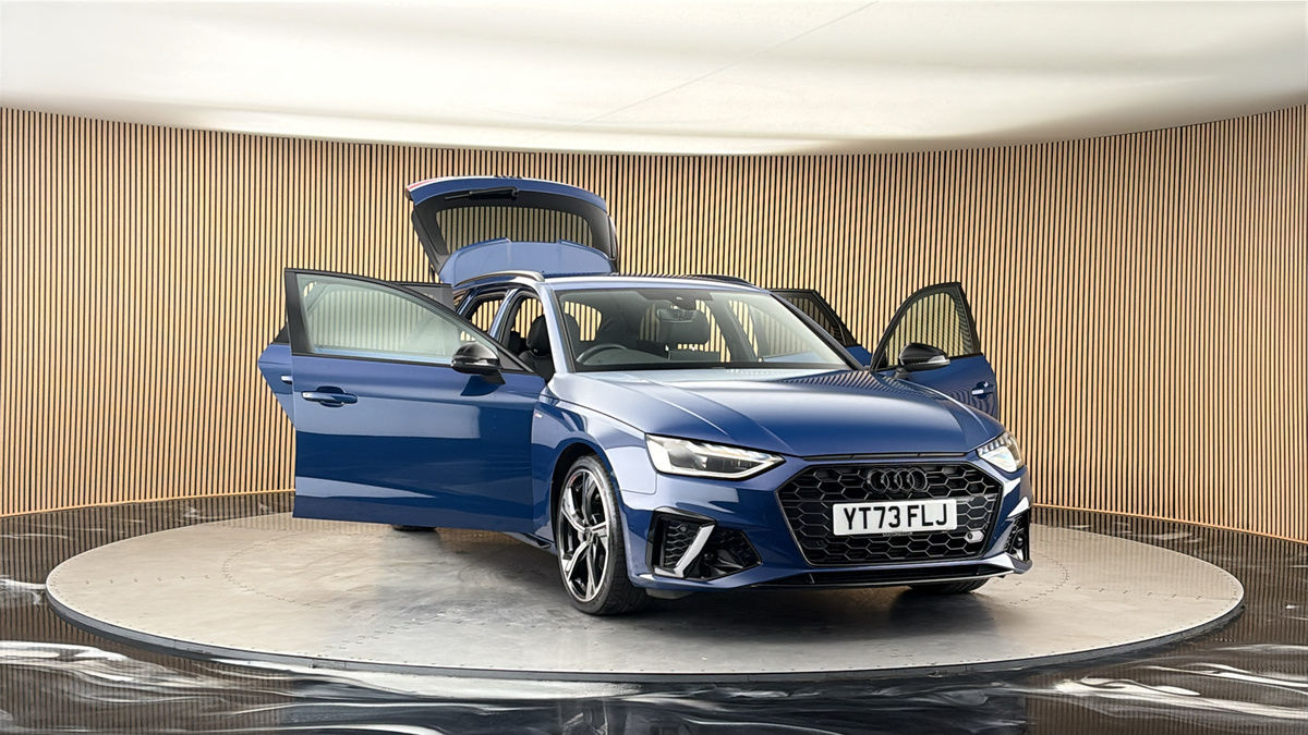 More views of Audi A4 Avant