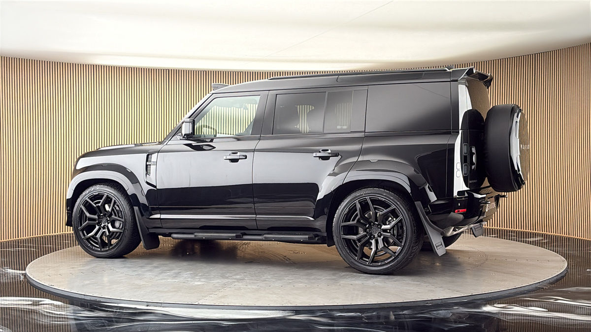 More views of Land Rover Defender 110