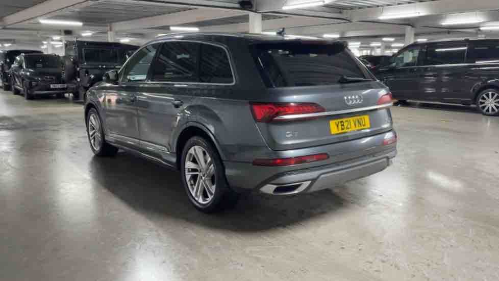 More views of Audi Q7