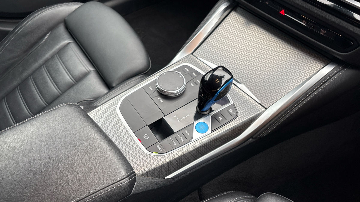 BMW i4 Image 19