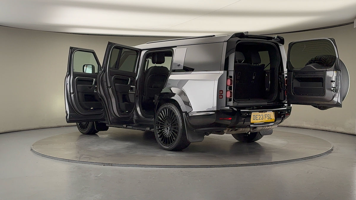 More views of Land Rover Defender 130