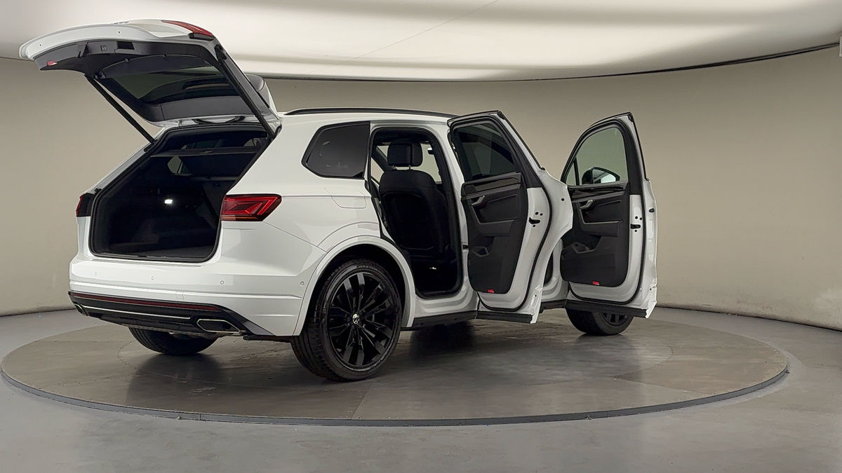 More views of Volkswagen Touareg