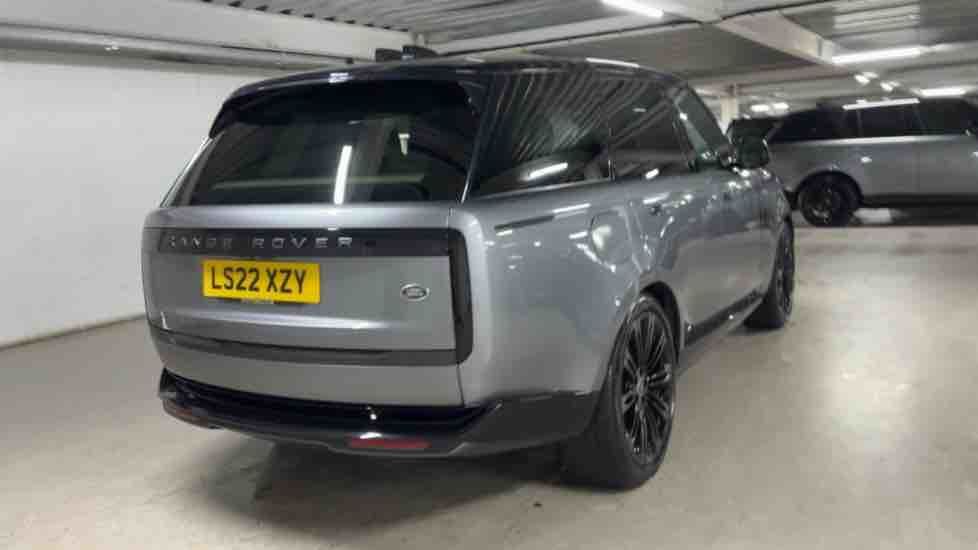 More views of Land Rover Range Rover