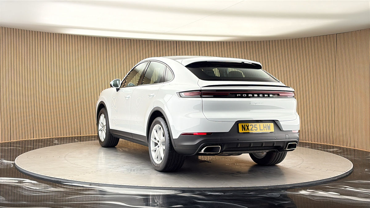 More views of Porsche Cayenne