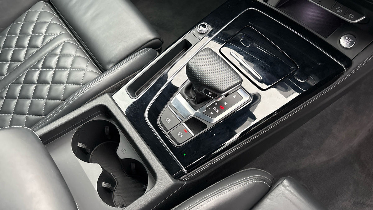Audi Q5 Image 6