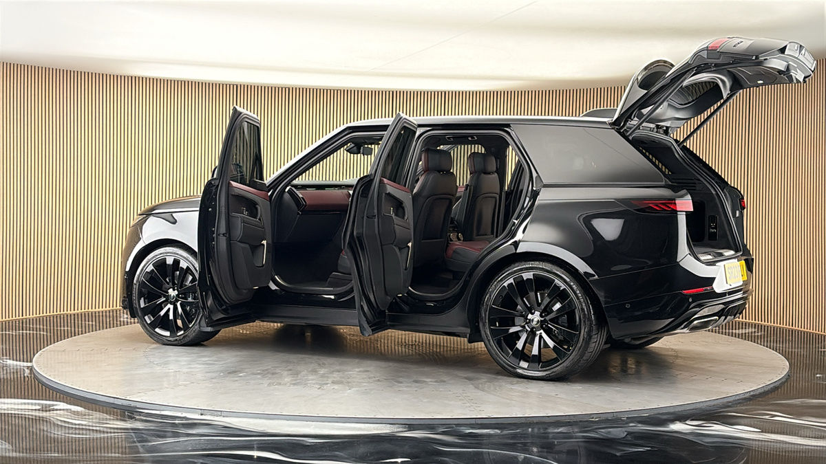 More views of Land Rover Range Rover Sport