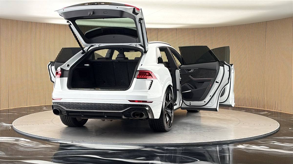 More views of Audi RSQ8