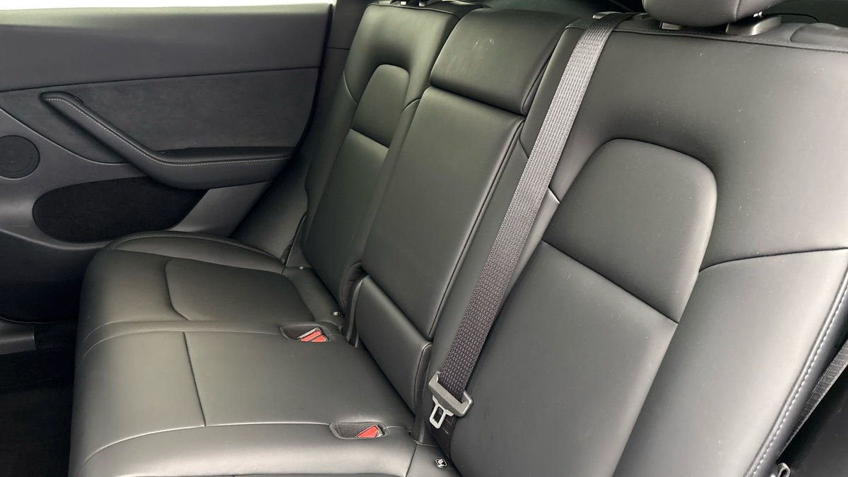 Tesla Model Y Image 8