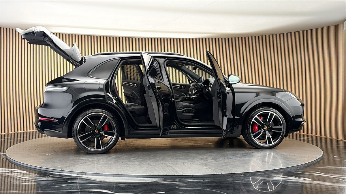 More views of Porsche Cayenne