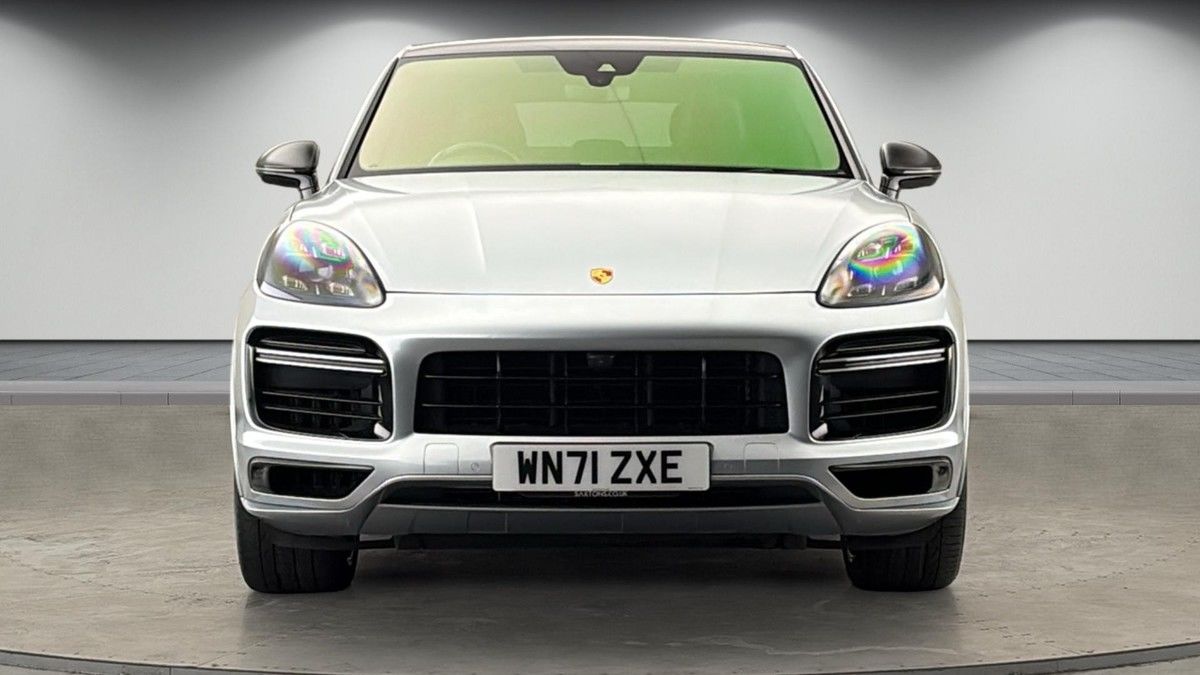Porsche Cayenne Image 3