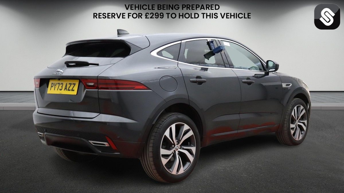 Jaguar E-PACE Image 4