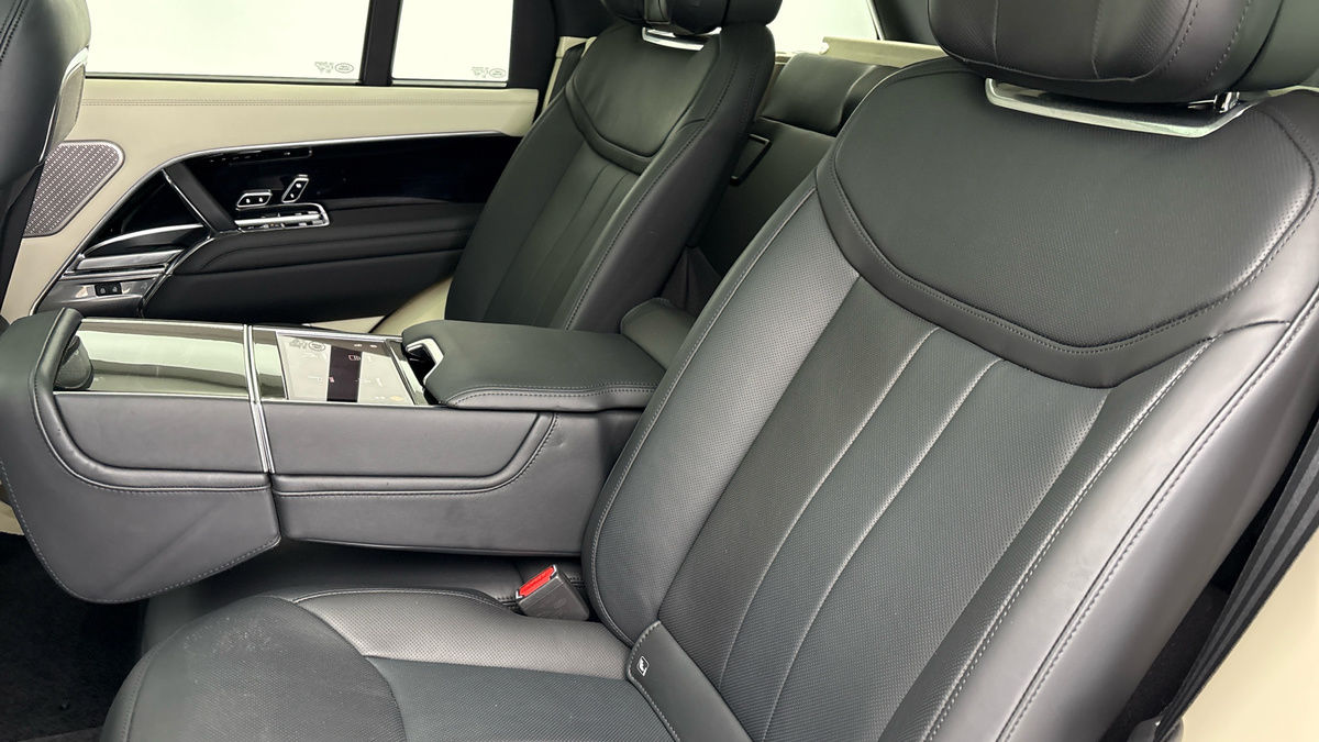 Land Rover Range Rover Image 9