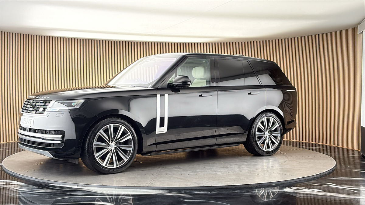 More views of Land Rover Range Rover