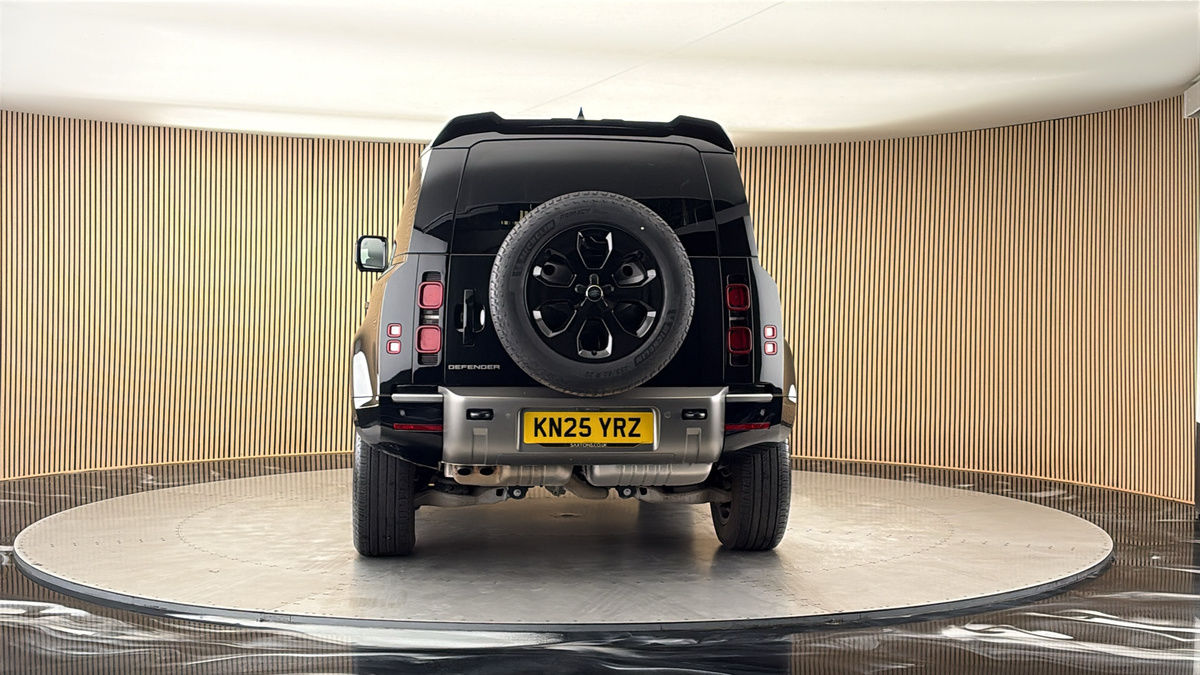 More views of Land Rover Defender 90
