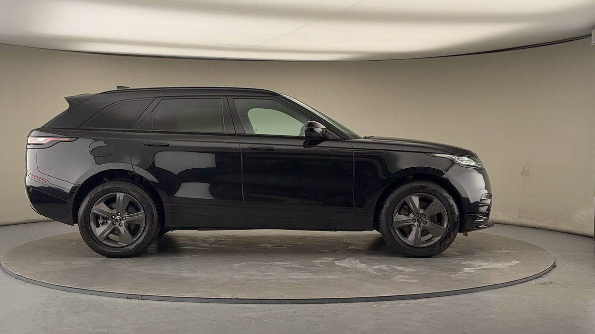 Land Rover Range Rover Velar Image 16