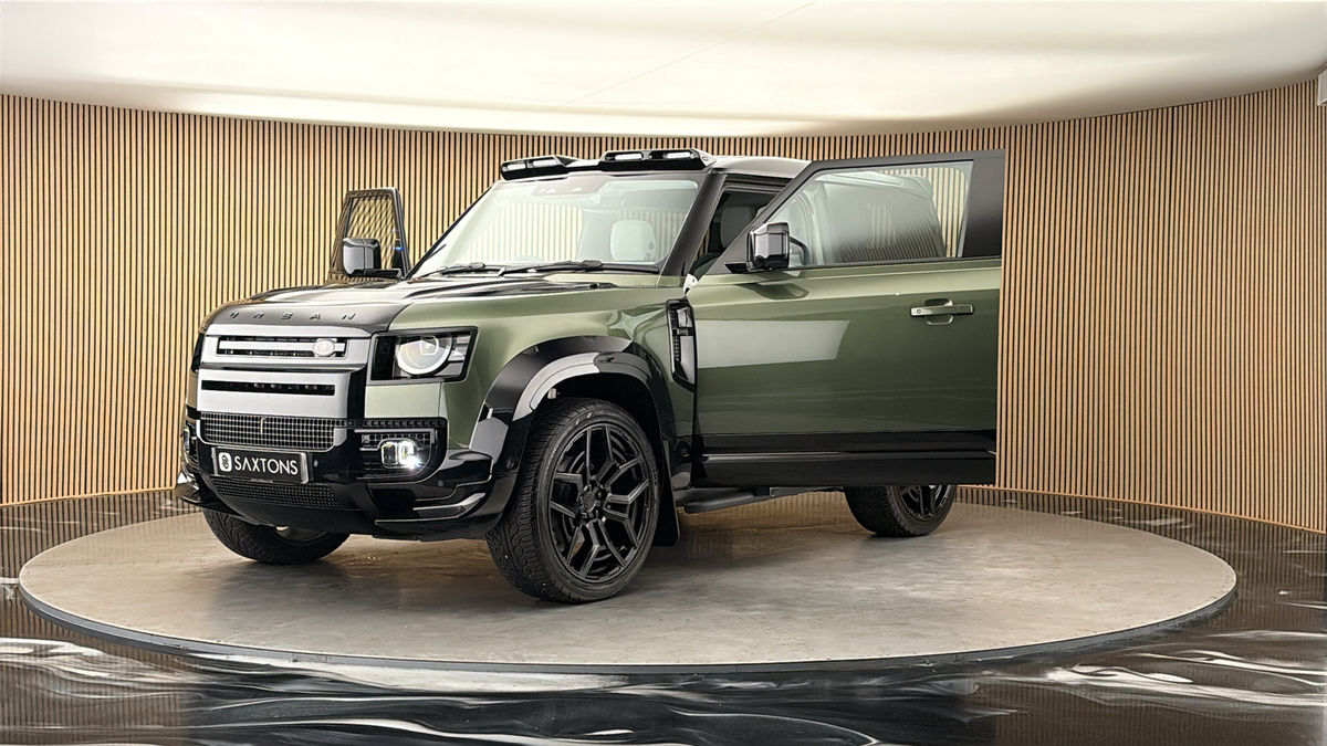 More views of Land Rover Defender 90