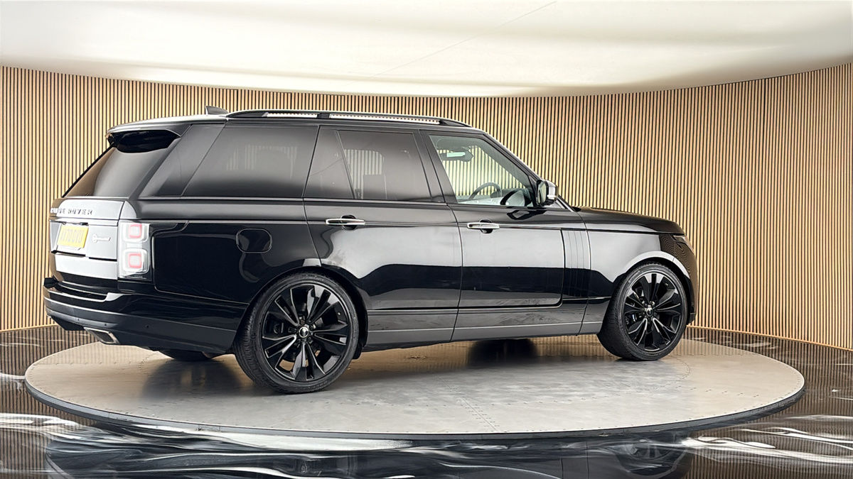 More views of Land Rover Range Rover