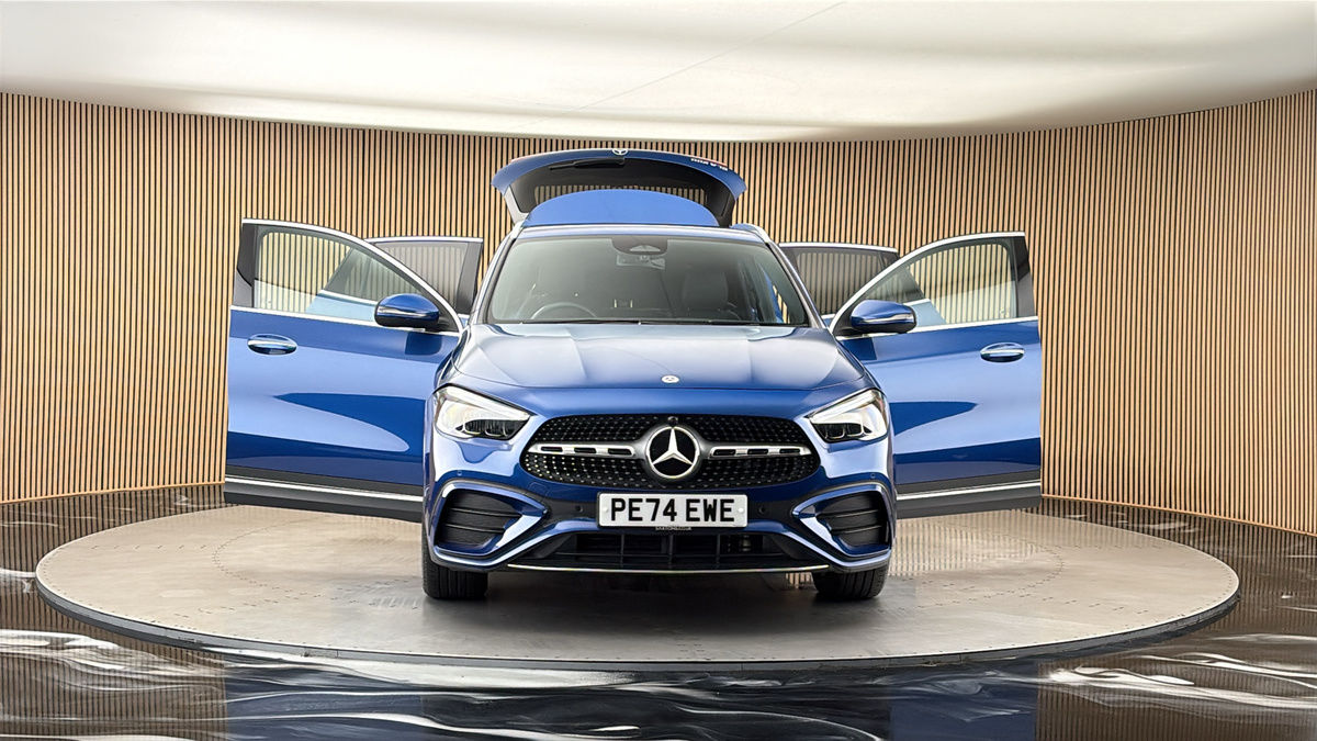 More views of Mercedes-Benz GLA