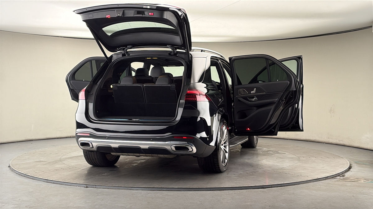 More views of Mercedes-Benz GLE