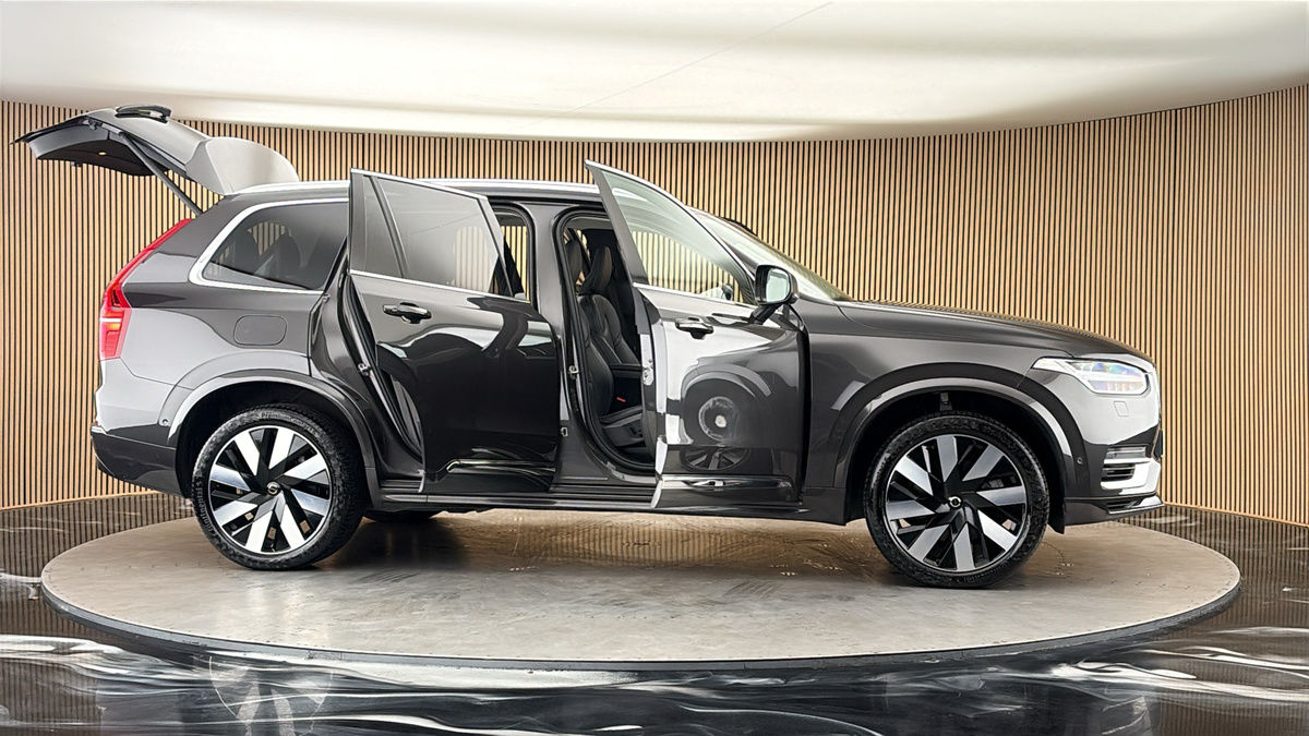 More views of Volvo XC90