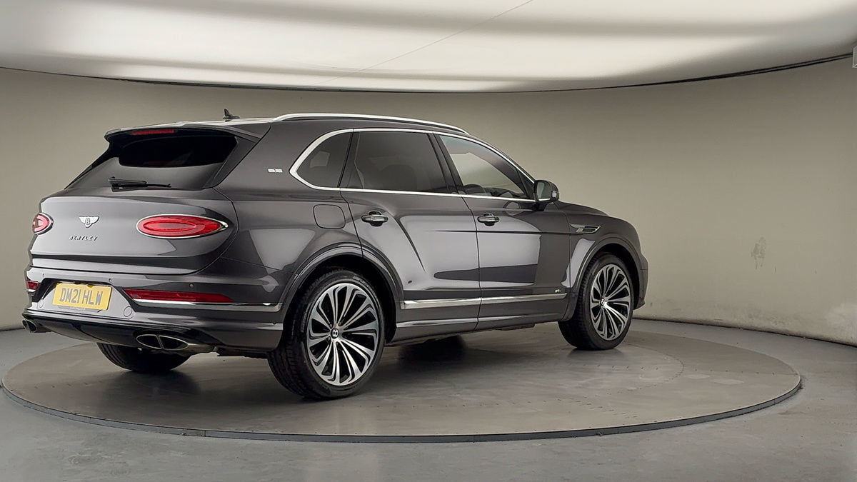 Bentley Bentayga Image 21