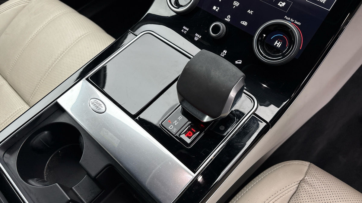 Land Rover Range Rover Velar Image 6