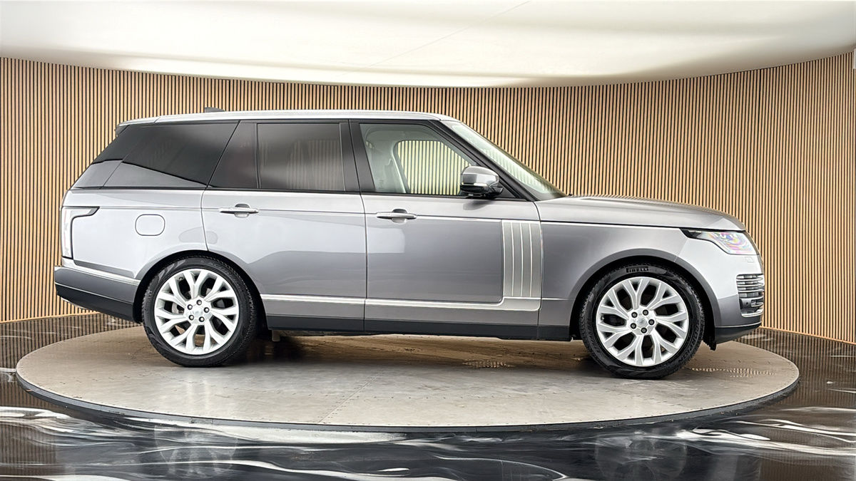 More views of Land Rover Range Rover