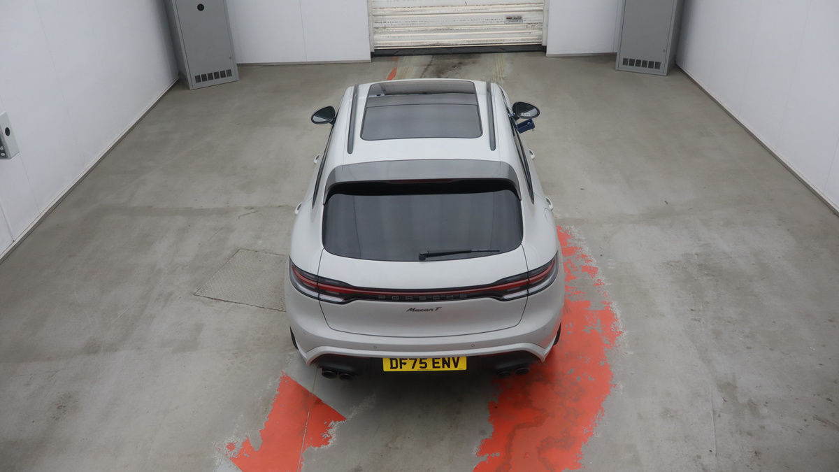 Porsche Macan Image 8