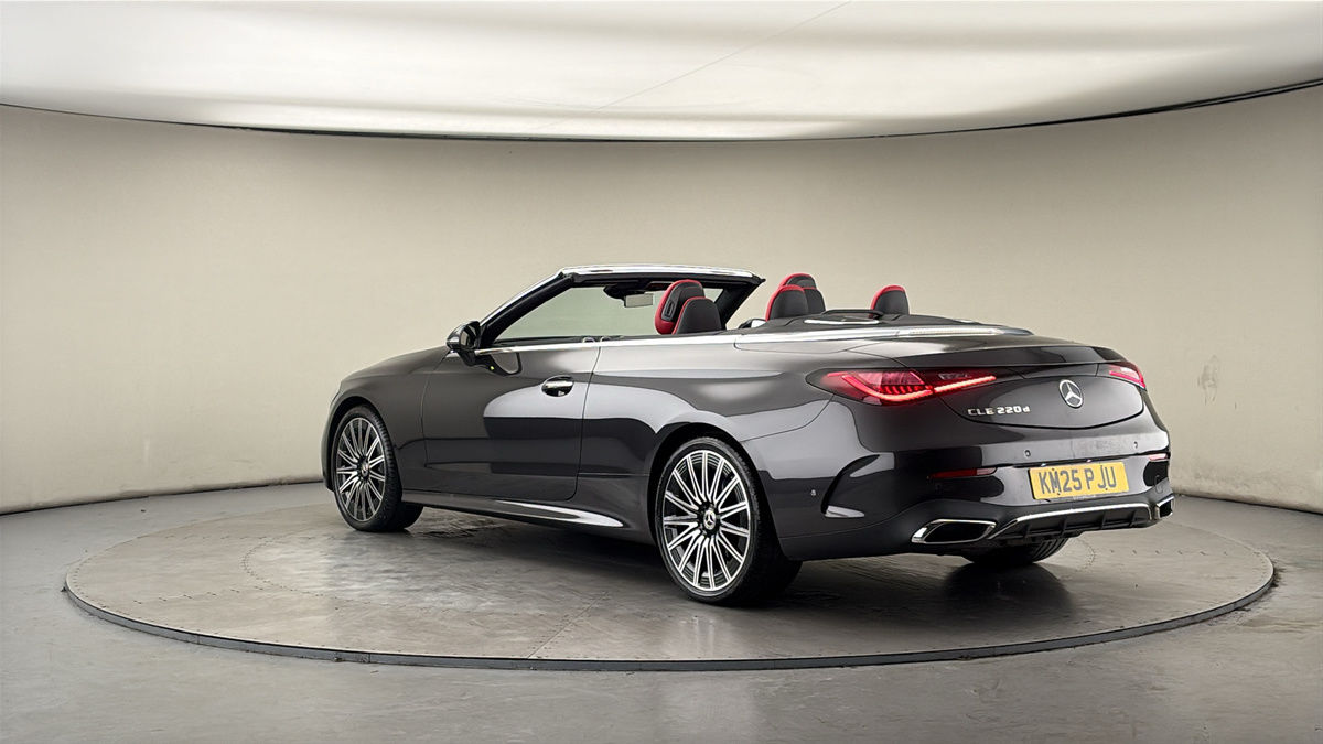 Mercedes-Benz CLE Image 2