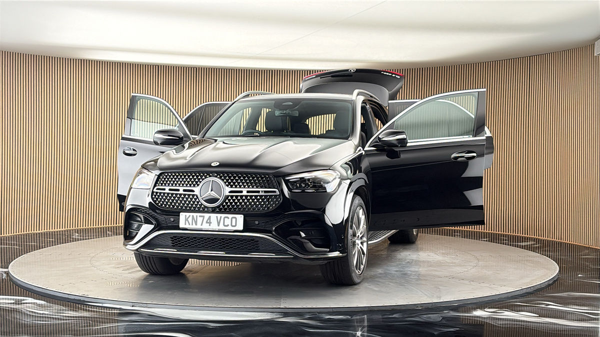 More views of Mercedes-Benz GLE