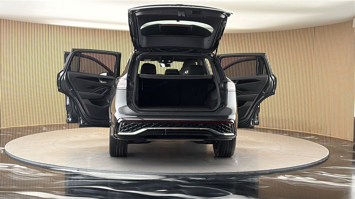 More views of Volkswagen Tiguan