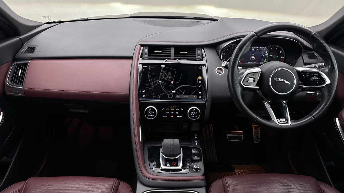 Jaguar E-PACE Image 12