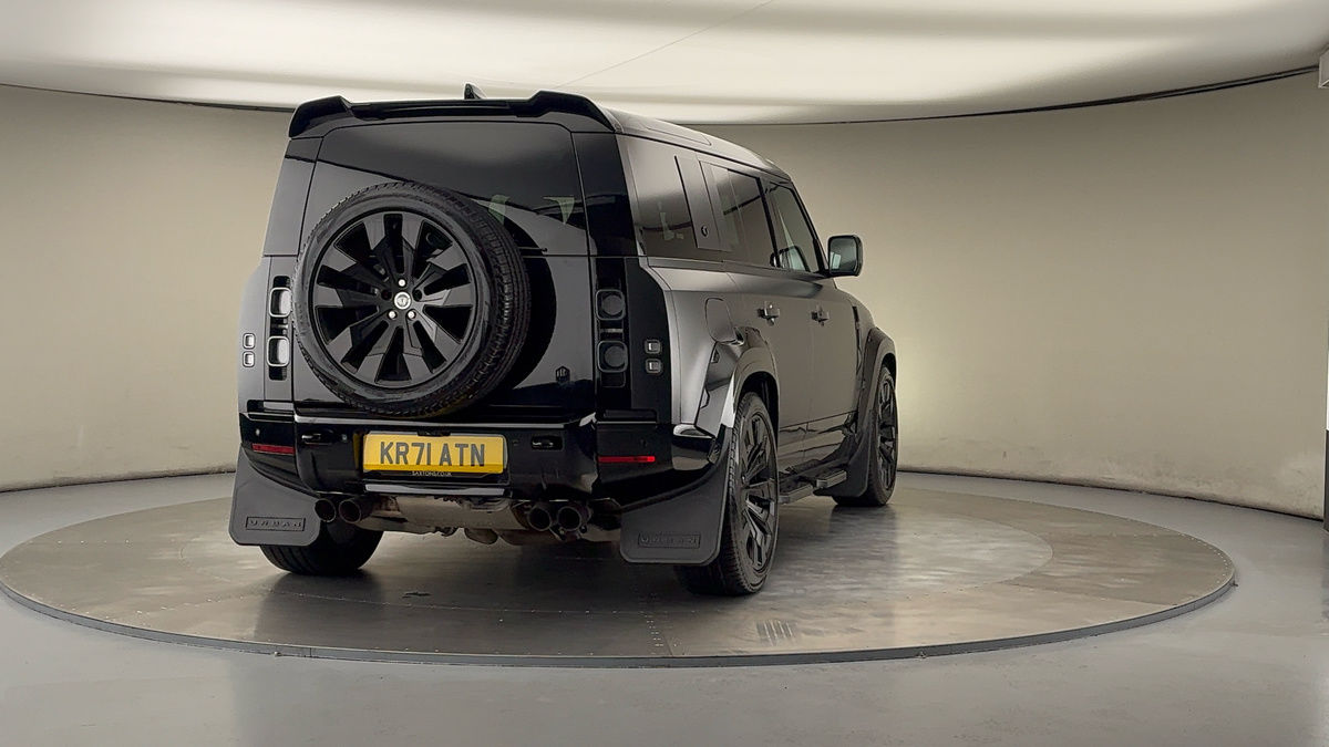 More views of Land Rover Defender 110